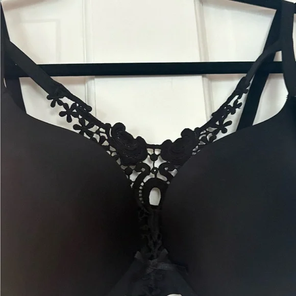 Youmita Black Floral Lace Bra - Picture 2 of 4